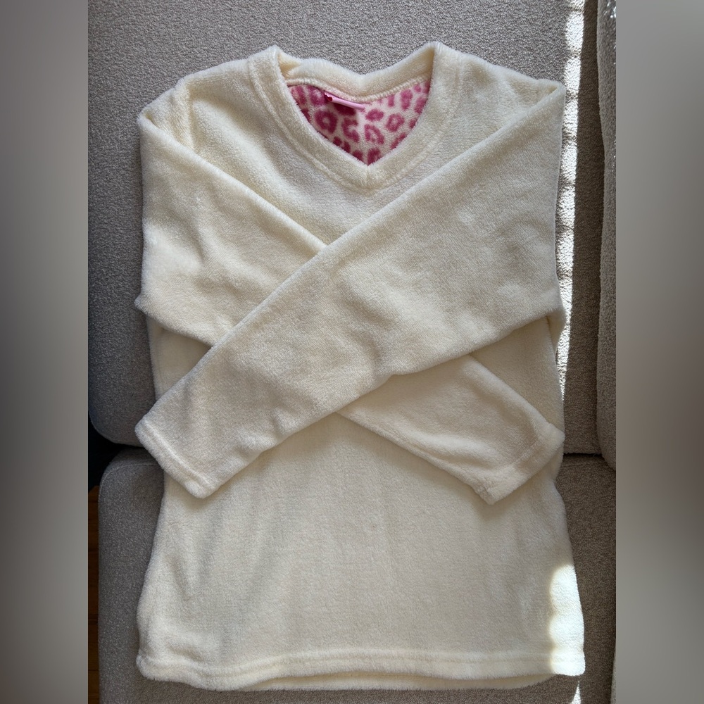 Polyester Pajama Set - Picture 2 of 5